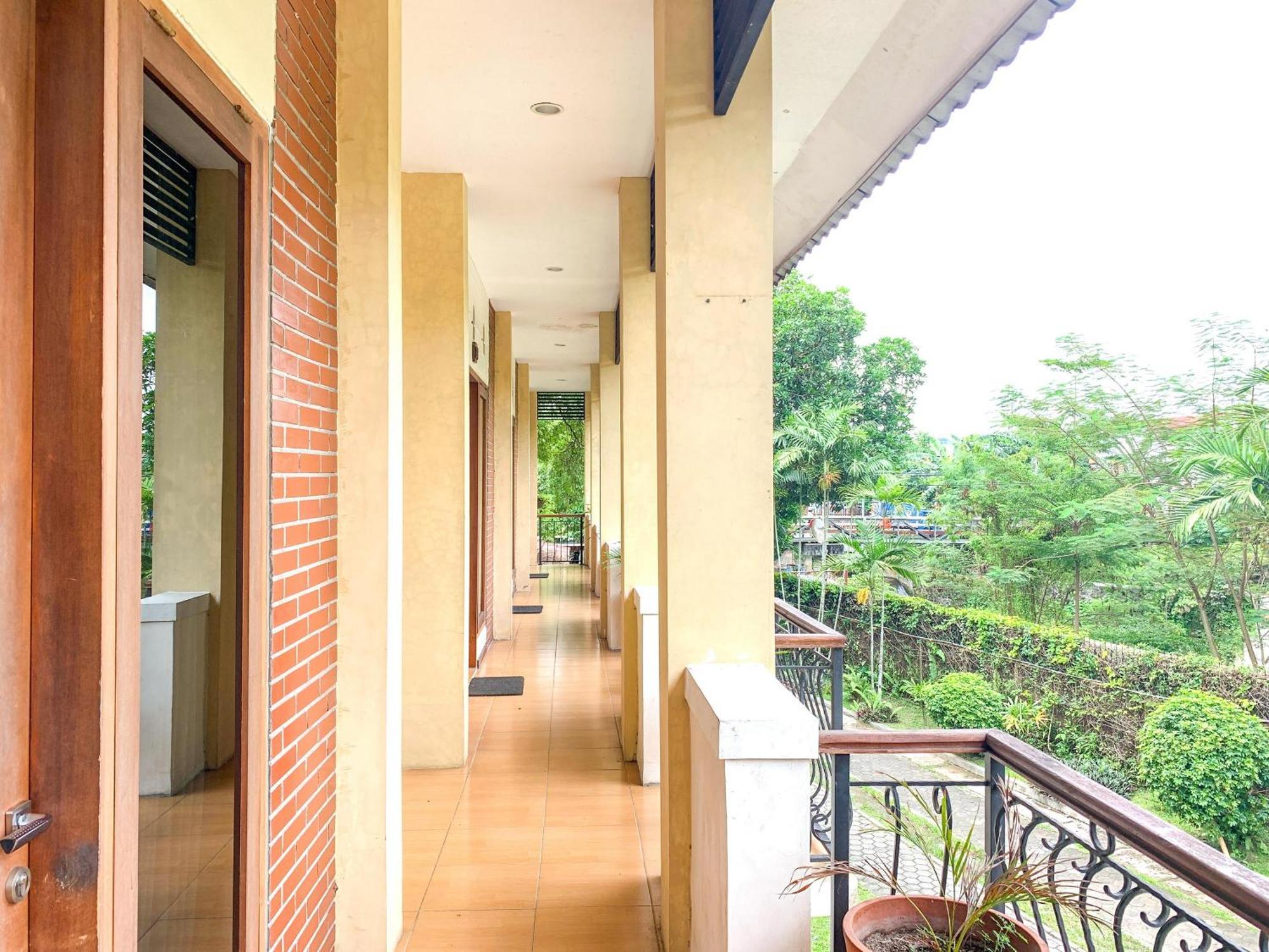 Urbanview Sasono Putro Condoongcatur By Reddoorz Kejayan Εξωτερικό φωτογραφία