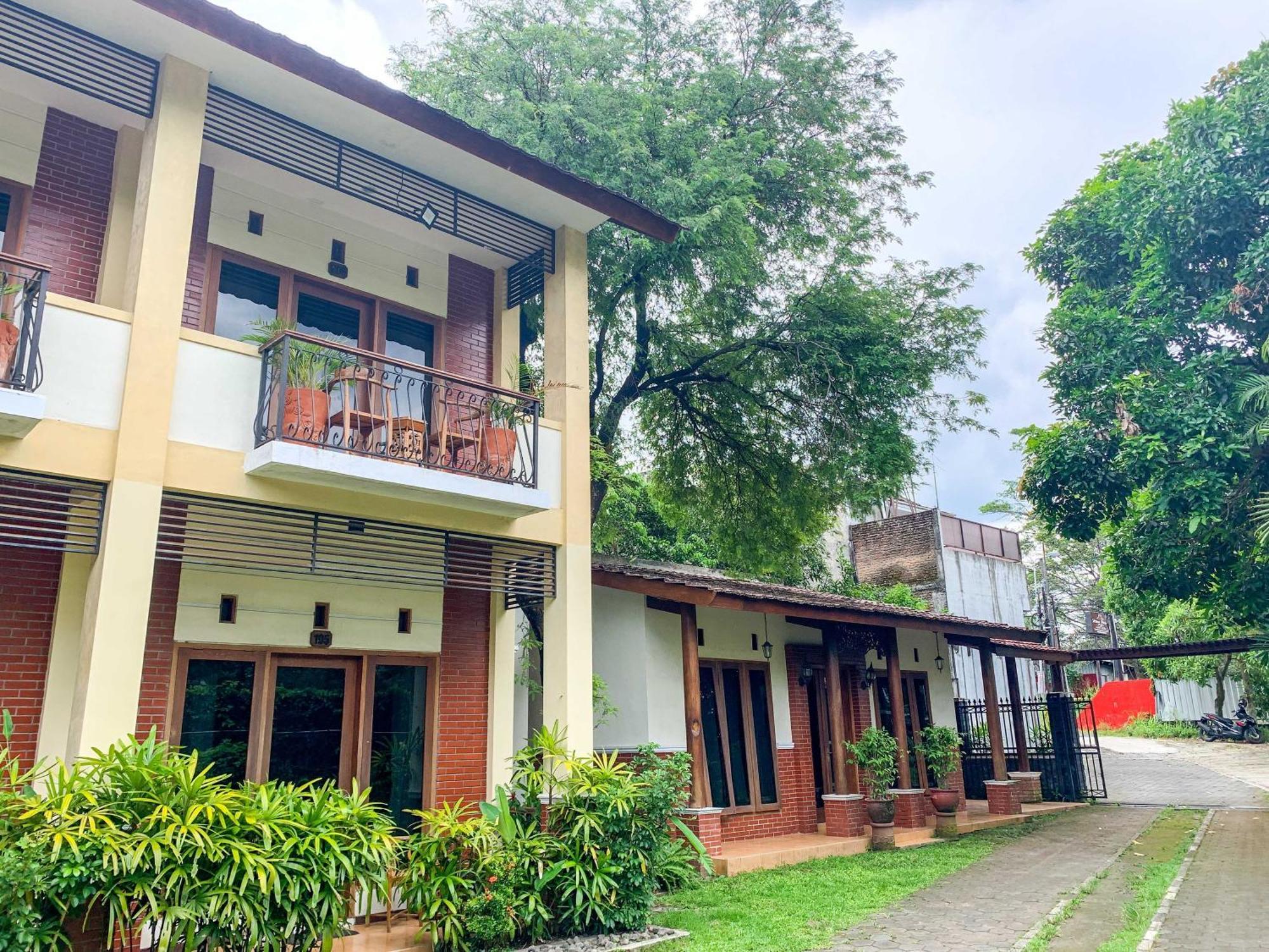 Urbanview Sasono Putro Condoongcatur By Reddoorz Kejayan Εξωτερικό φωτογραφία